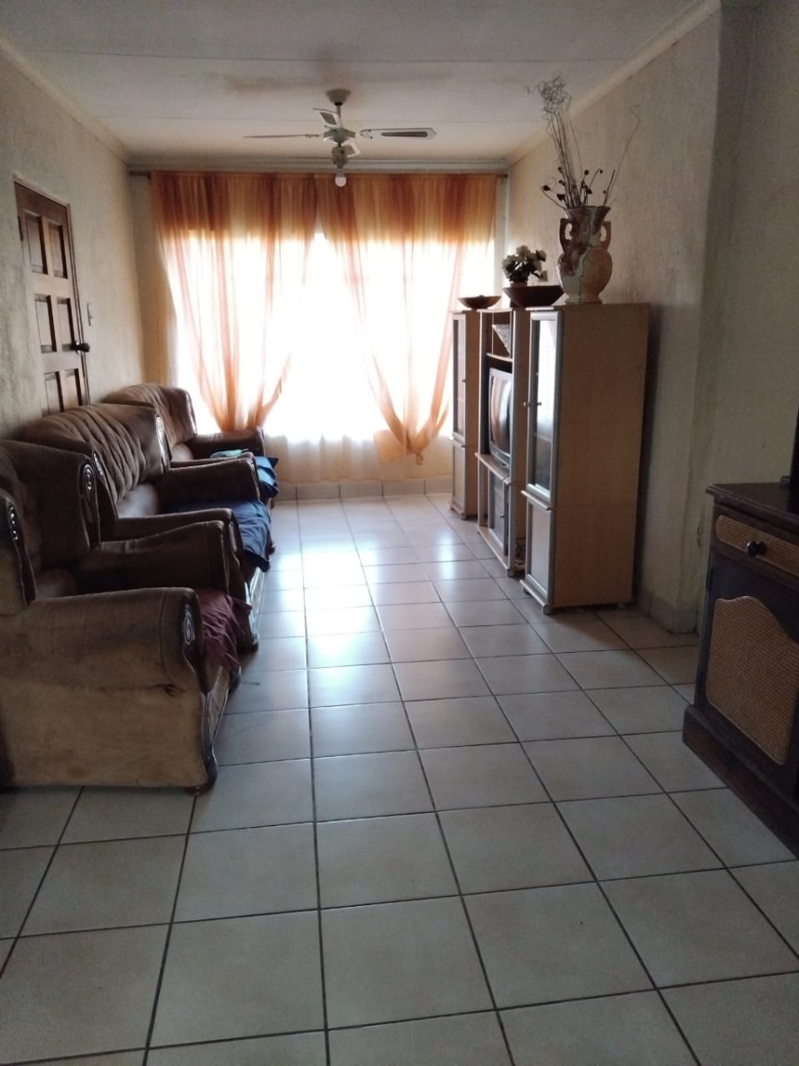 3 Bedroom Property for Sale in Promosa North West